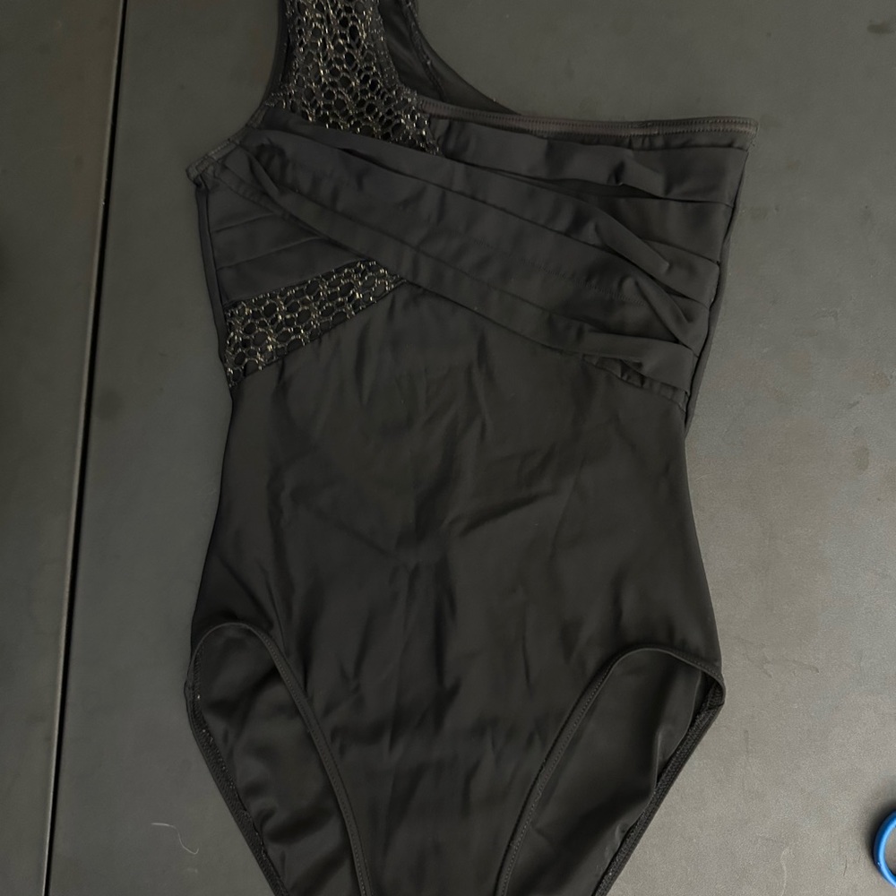 Capezio Med one shoulder leotard
